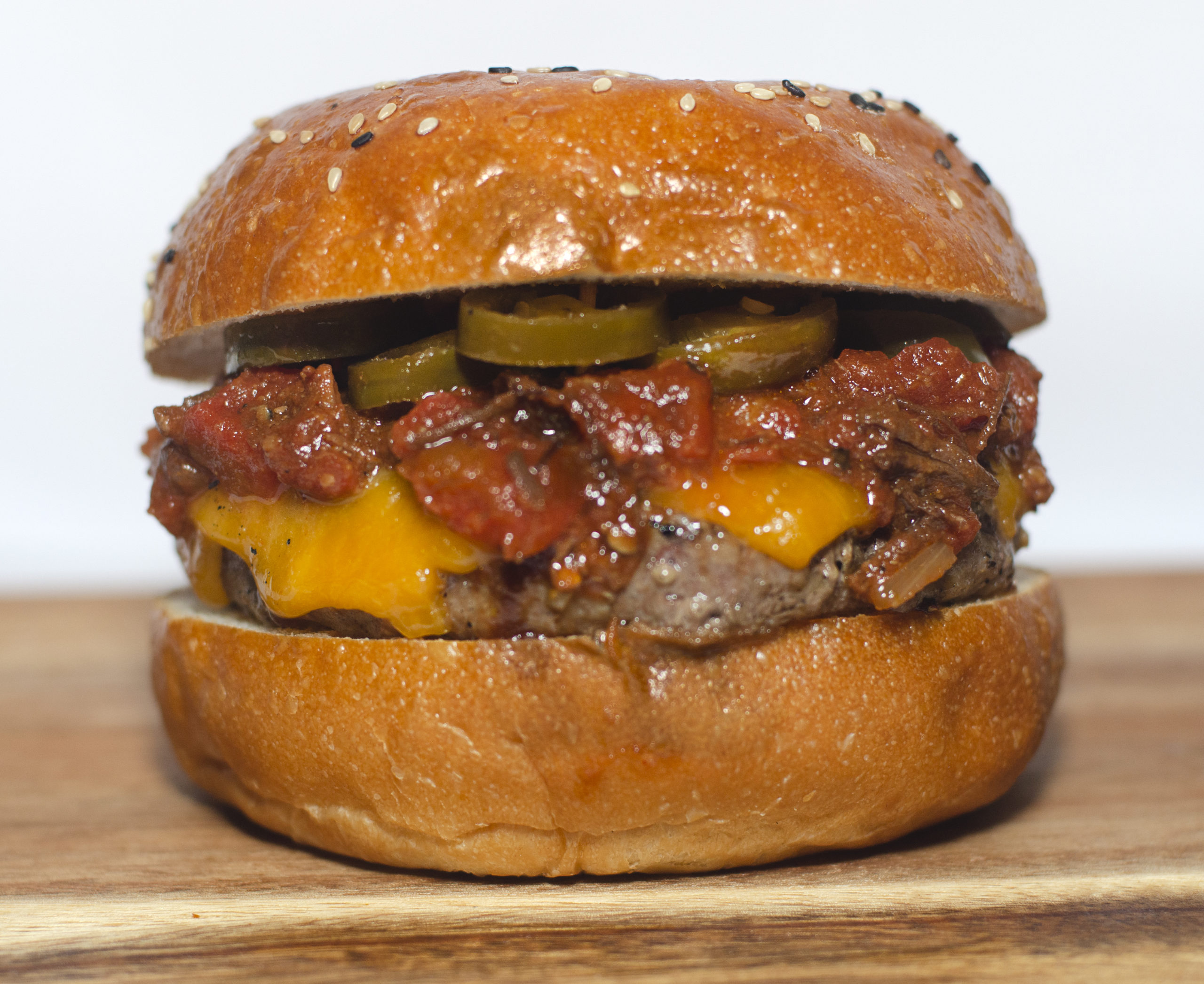 Chili &amp; Cheese Burger - Smokey&amp;#39;s BBQ